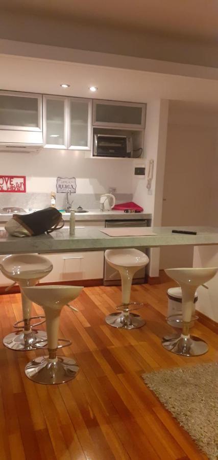 Apartamento Av Kennedy Y Cervino A Metros Embajada Eeuu Buenos Aires Bagian luar foto